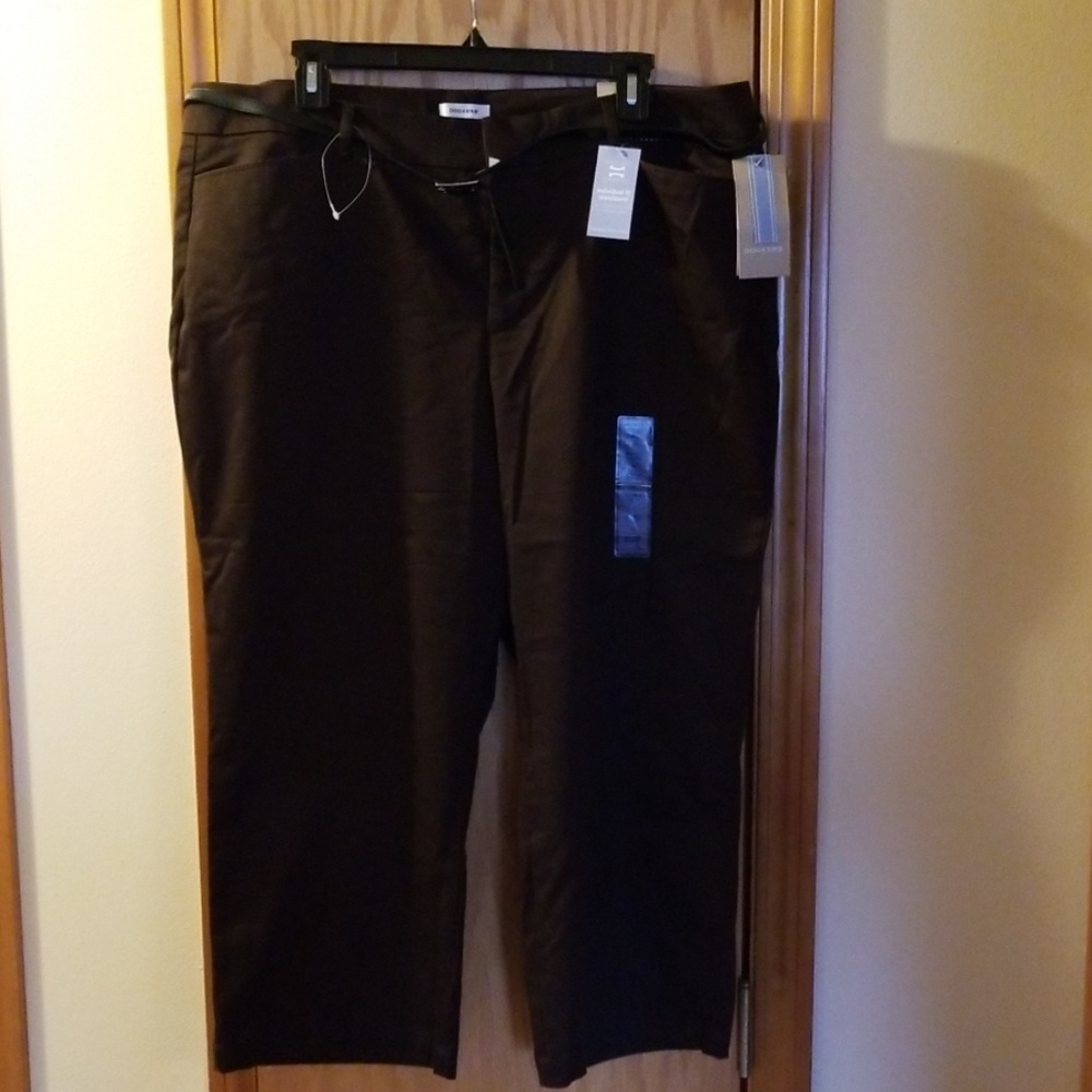 Dockers Womens size 18 Chocolate Brown Metro Capri